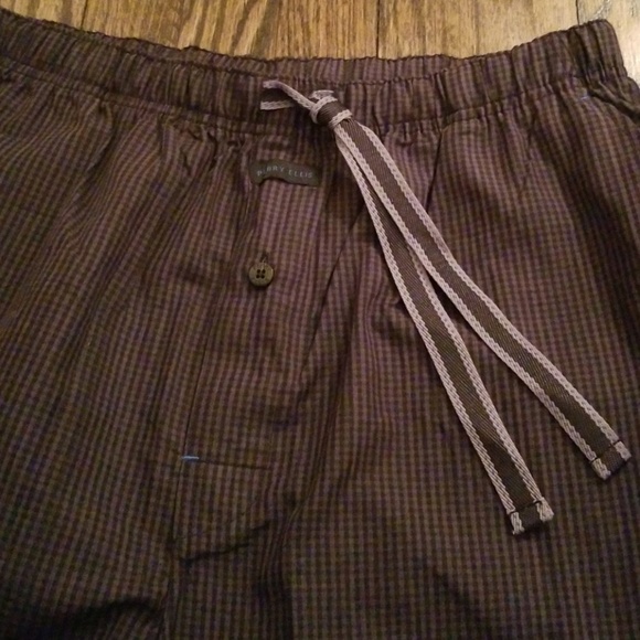 Perry Ellis - Picture 2 of 6